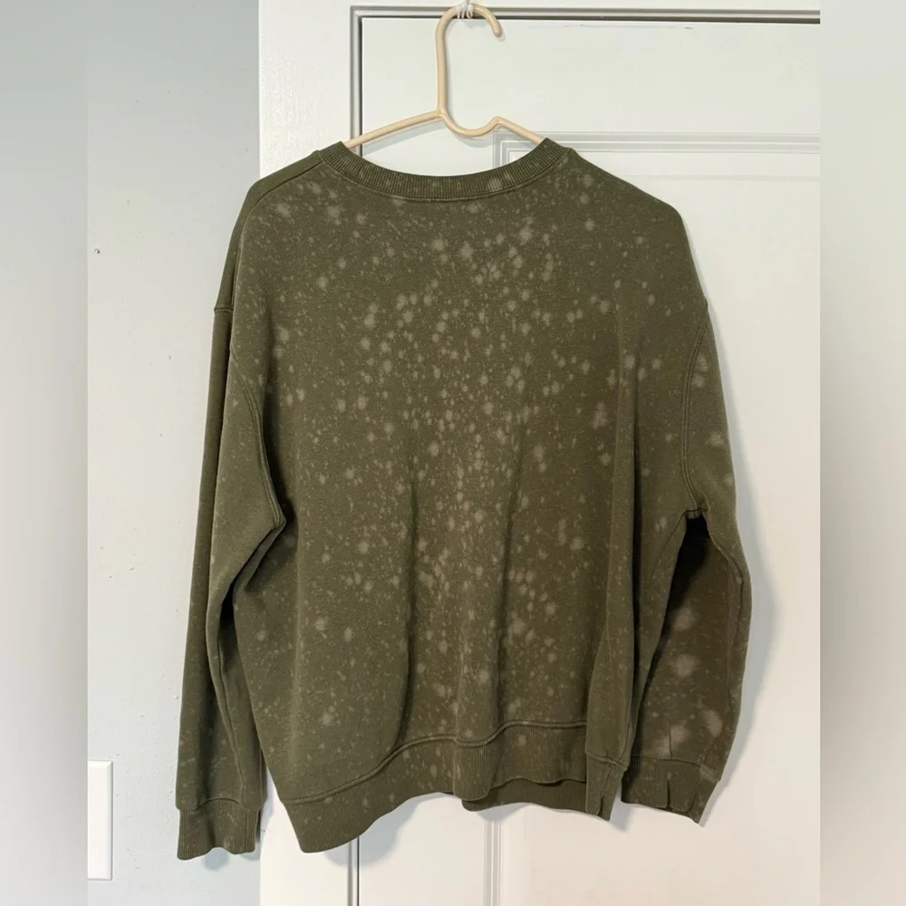 Wild Fable Women's Green Bleached Oversized Crewneck Sweatshirt size Small - Picture 3 of 7